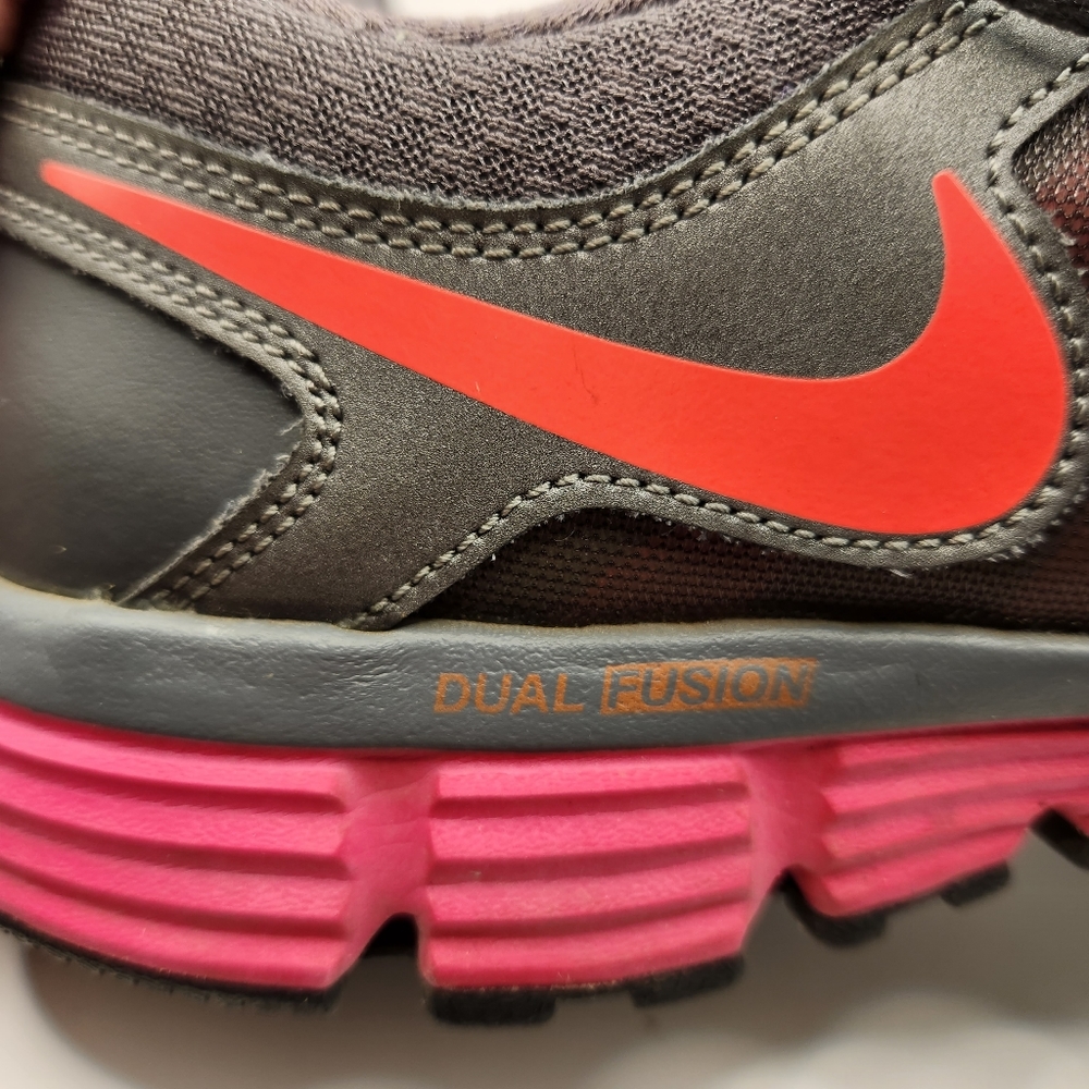 Women's Dark Gray, Pink, Orange Nike Dual Fusion Running Sneakers,  Size 9.5 - Picture 6 of 9